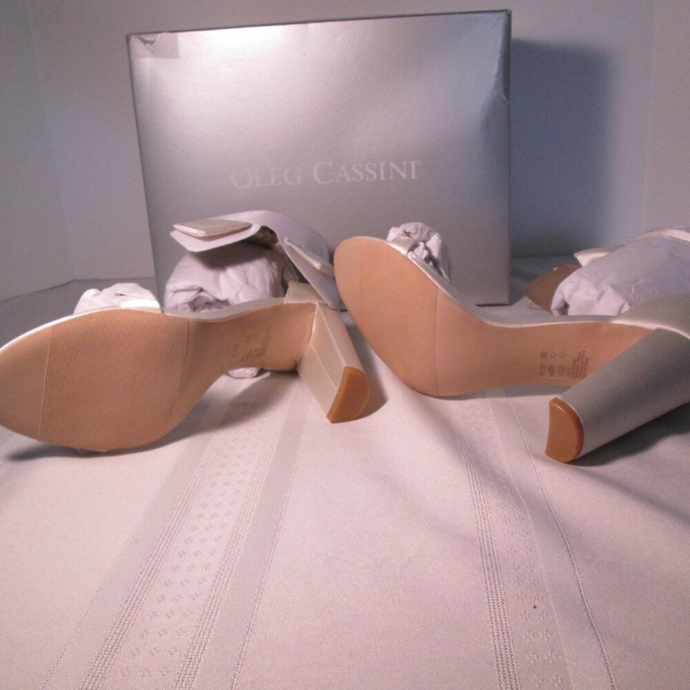 Oleg Cassini Ankle Bow Crystal Strap Heeled Melania Sandals Sz 9 NWT - Picture 11 of 12